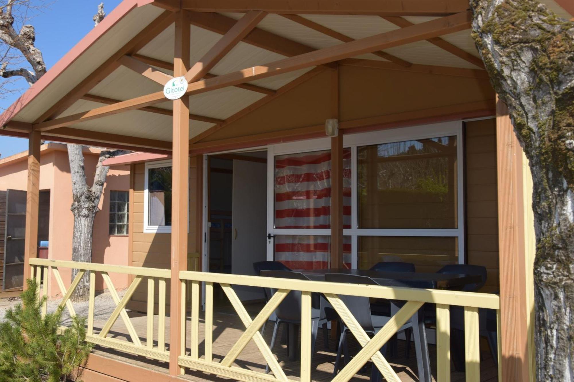 Camping Bungalow El Llac De Banyoles Porqueres الغرفة الصورة
